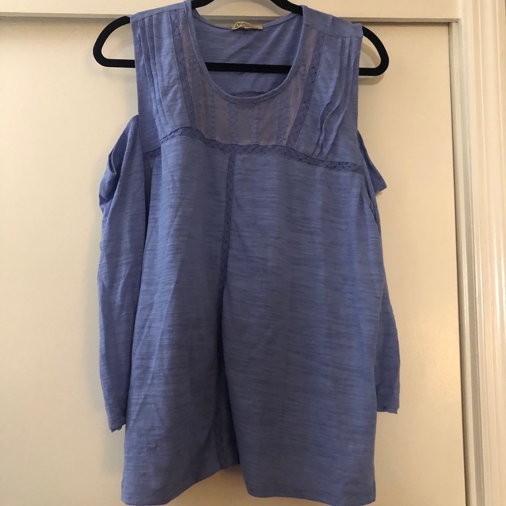 Democracy cold shoulder top, size 2X